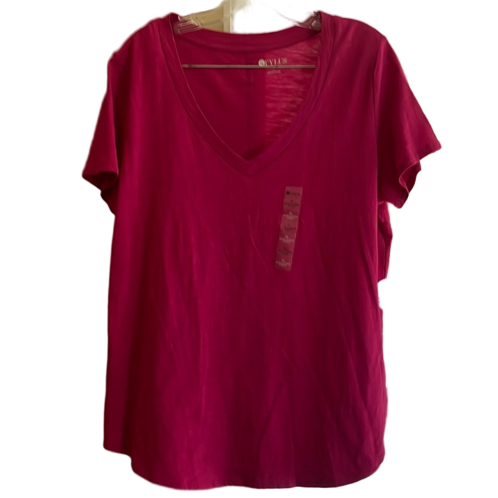 STYLUS Fuchsia V-Neck Short Sleeve Tee NWT Size XL